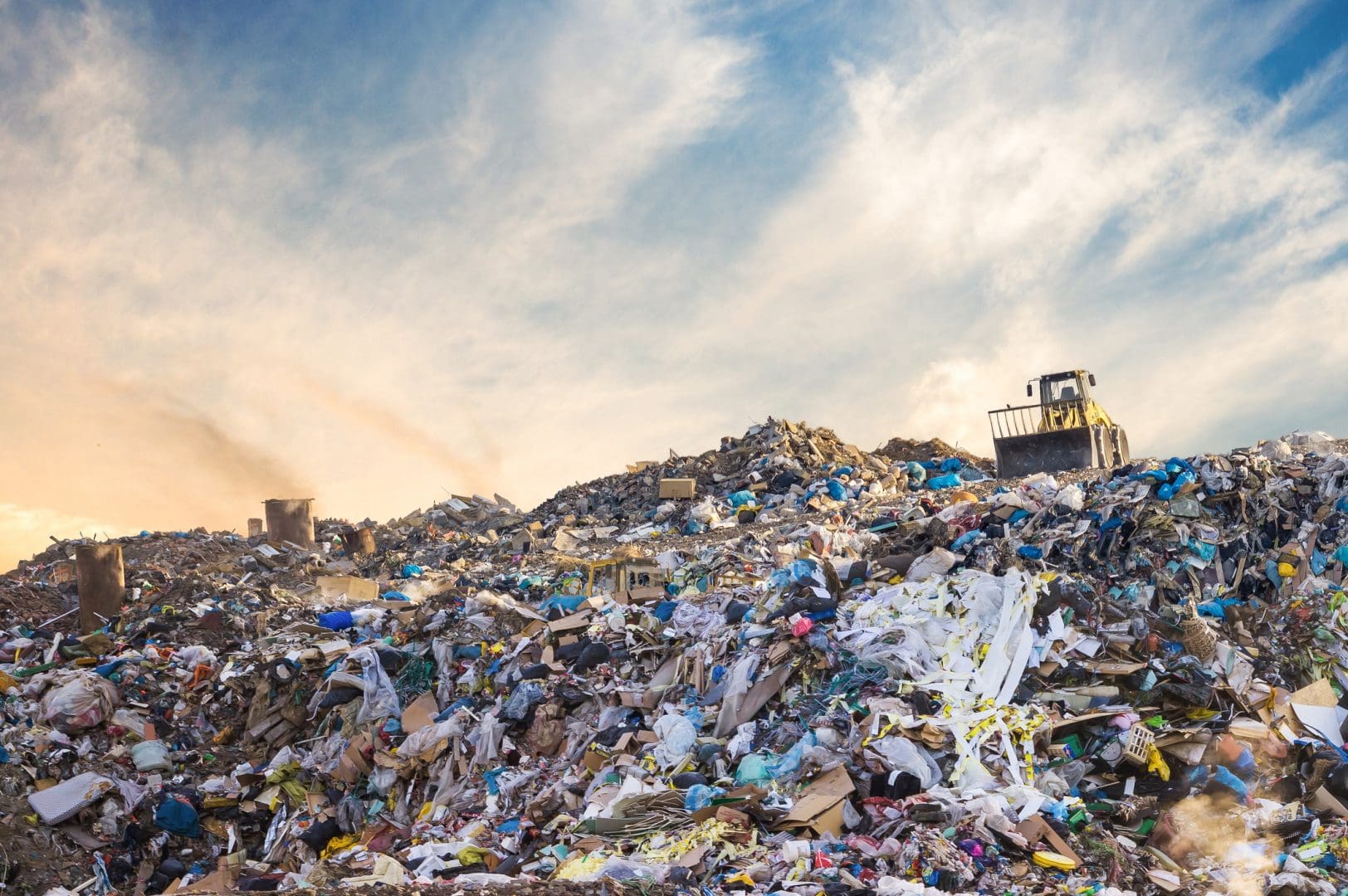 garbage-pile-in-trash-dump-or-landfill-pollution-concept